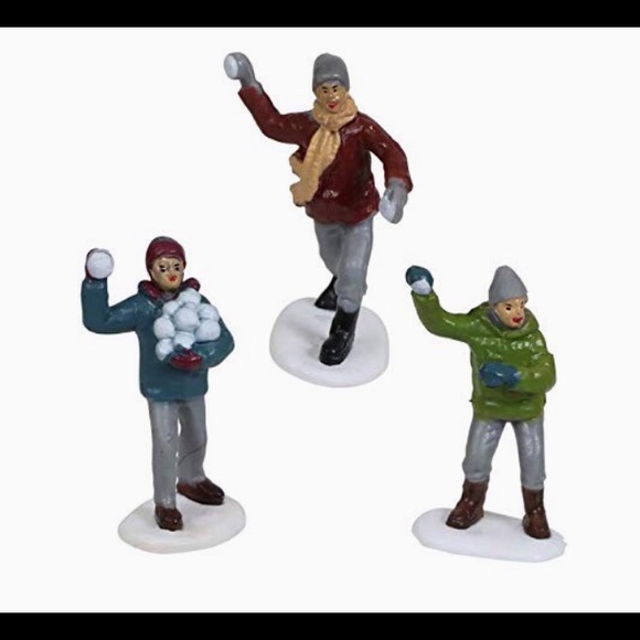 Cobblestone Corners Miniature Christmas Village - Picture 6 of 8